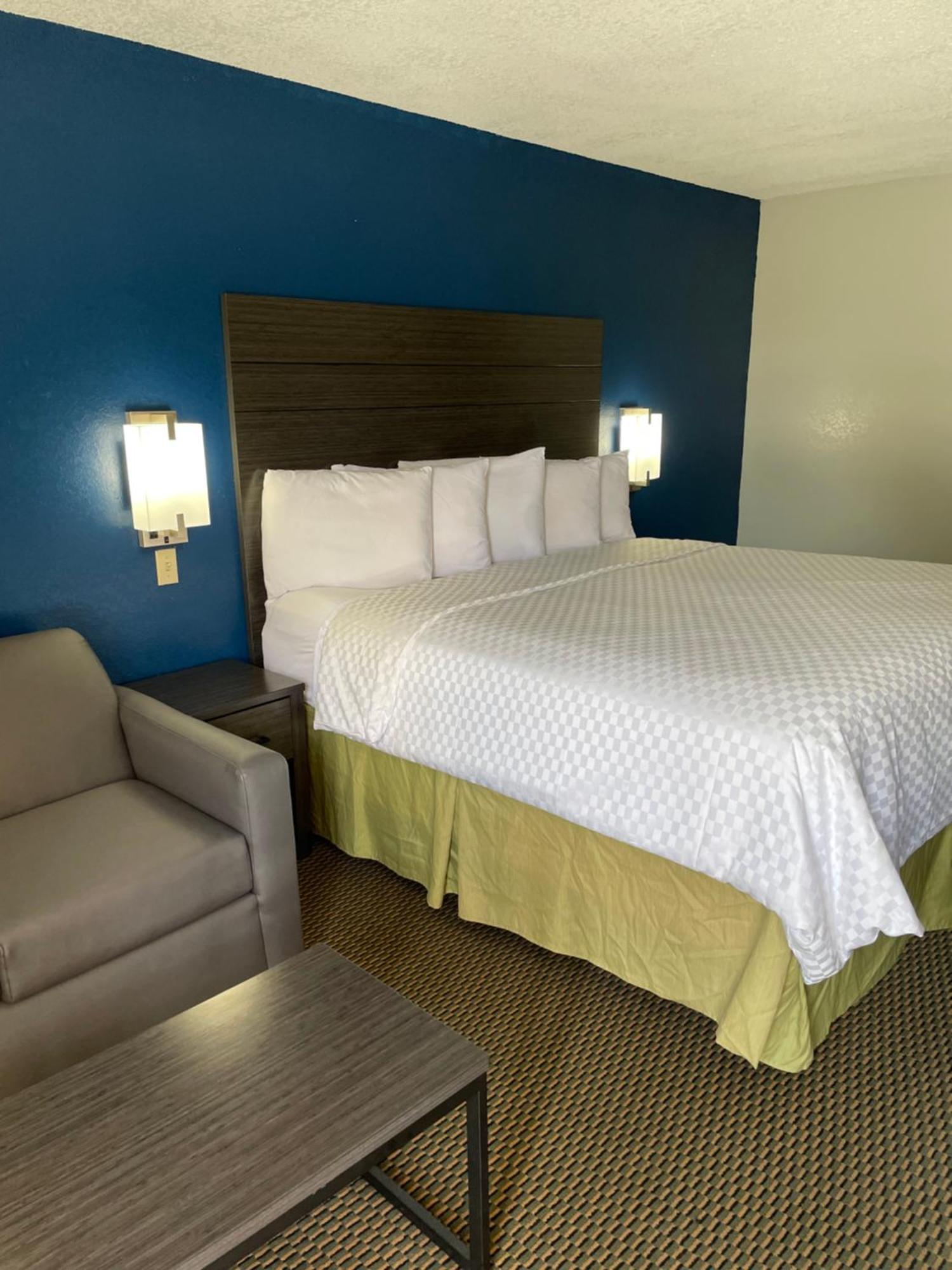Clairmont Inn & Suites - Warren المظهر الخارجي الصورة