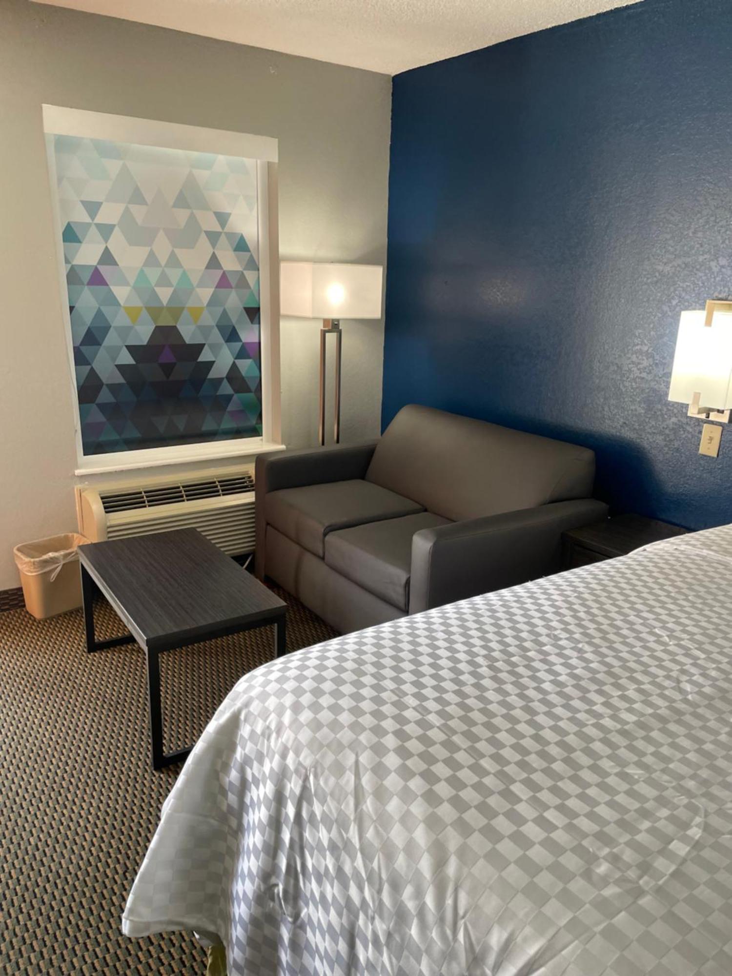 Clairmont Inn & Suites - Warren المظهر الخارجي الصورة