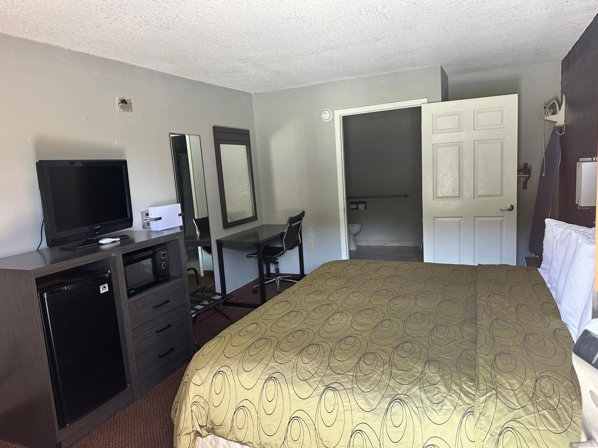 Clairmont Inn & Suites - Warren المظهر الخارجي الصورة