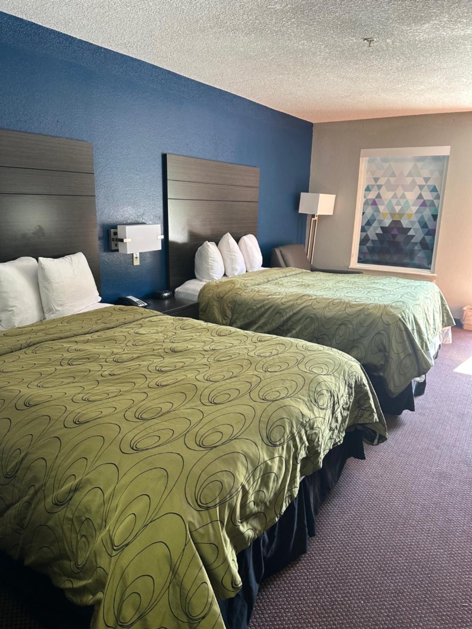 Clairmont Inn & Suites - Warren المظهر الخارجي الصورة