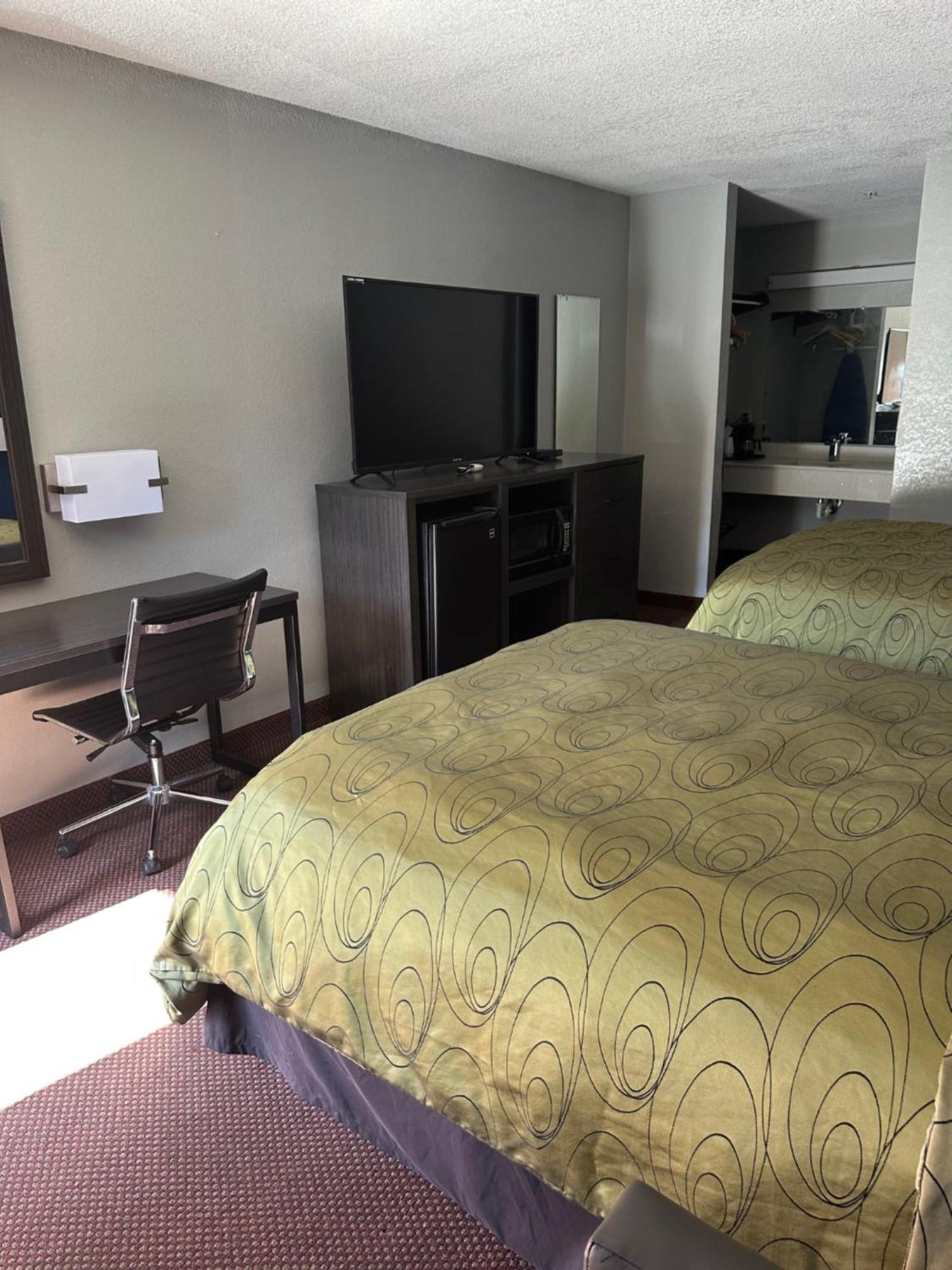Clairmont Inn & Suites - Warren المظهر الخارجي الصورة