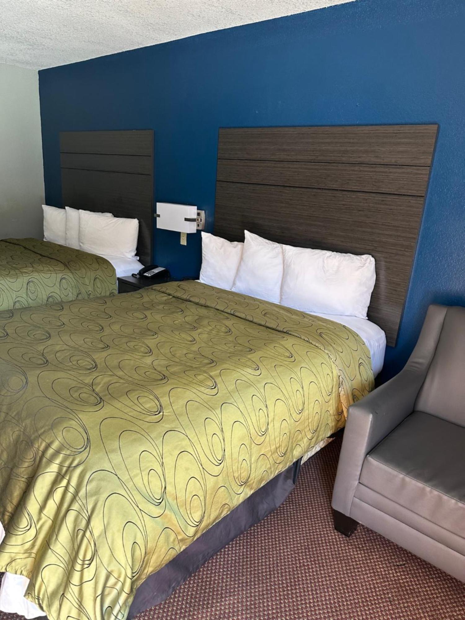 Clairmont Inn & Suites - Warren المظهر الخارجي الصورة