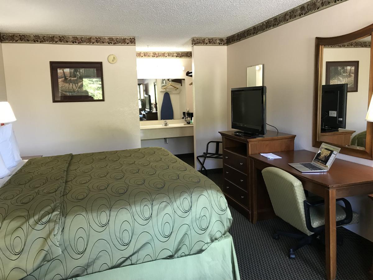 Clairmont Inn & Suites - Warren المظهر الخارجي الصورة